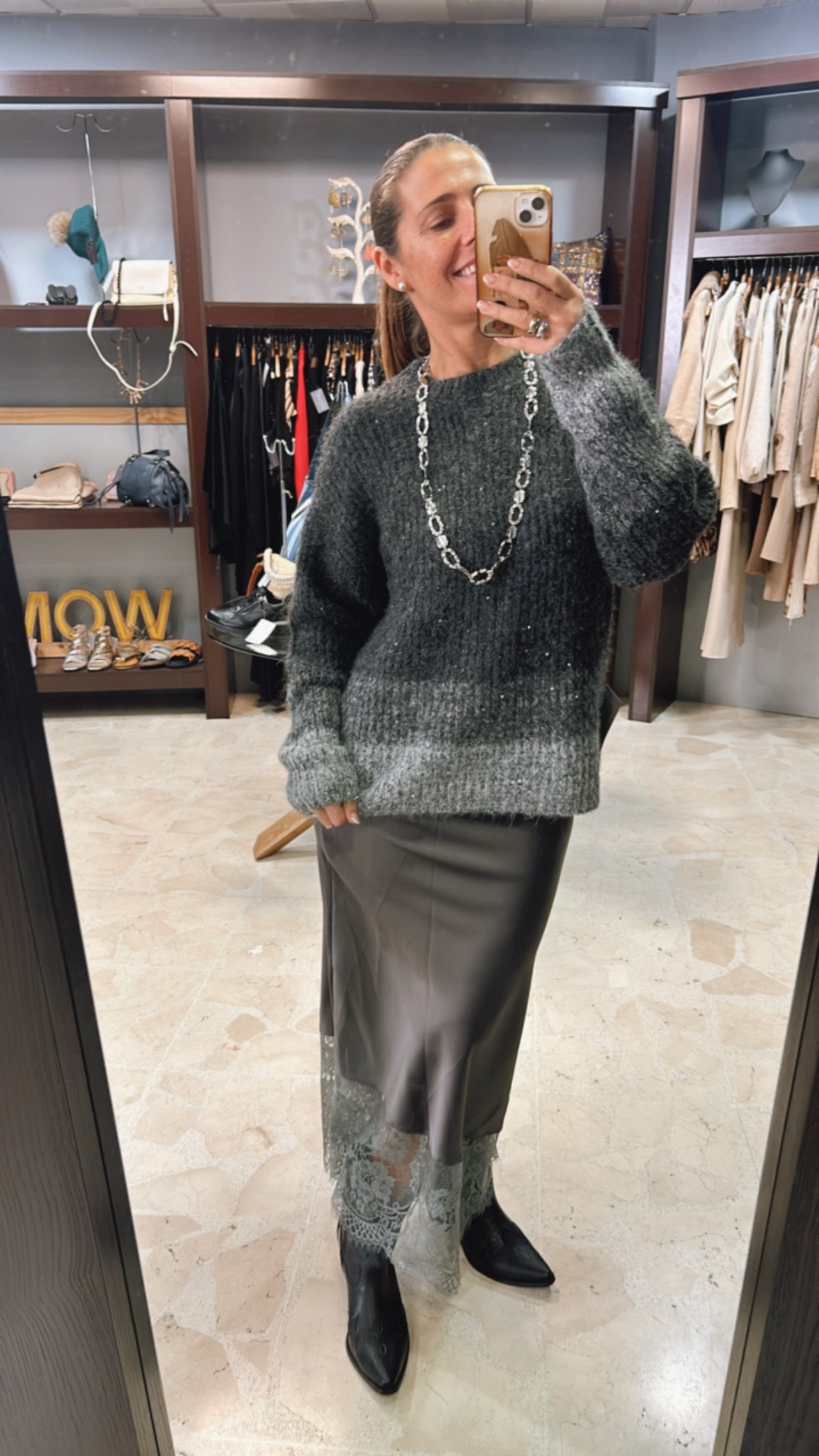 Falda midi satén encaje