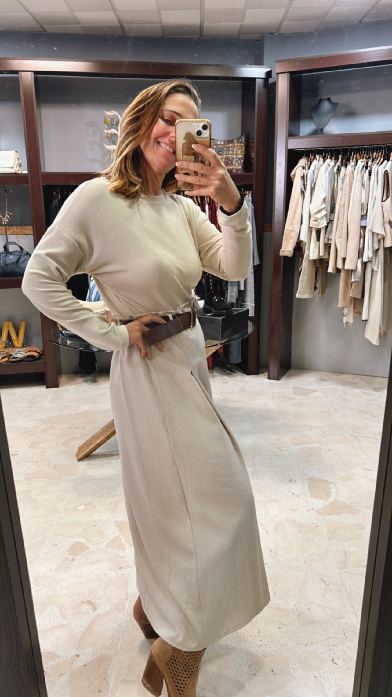 Vestido punto falda vuelo con cinturón