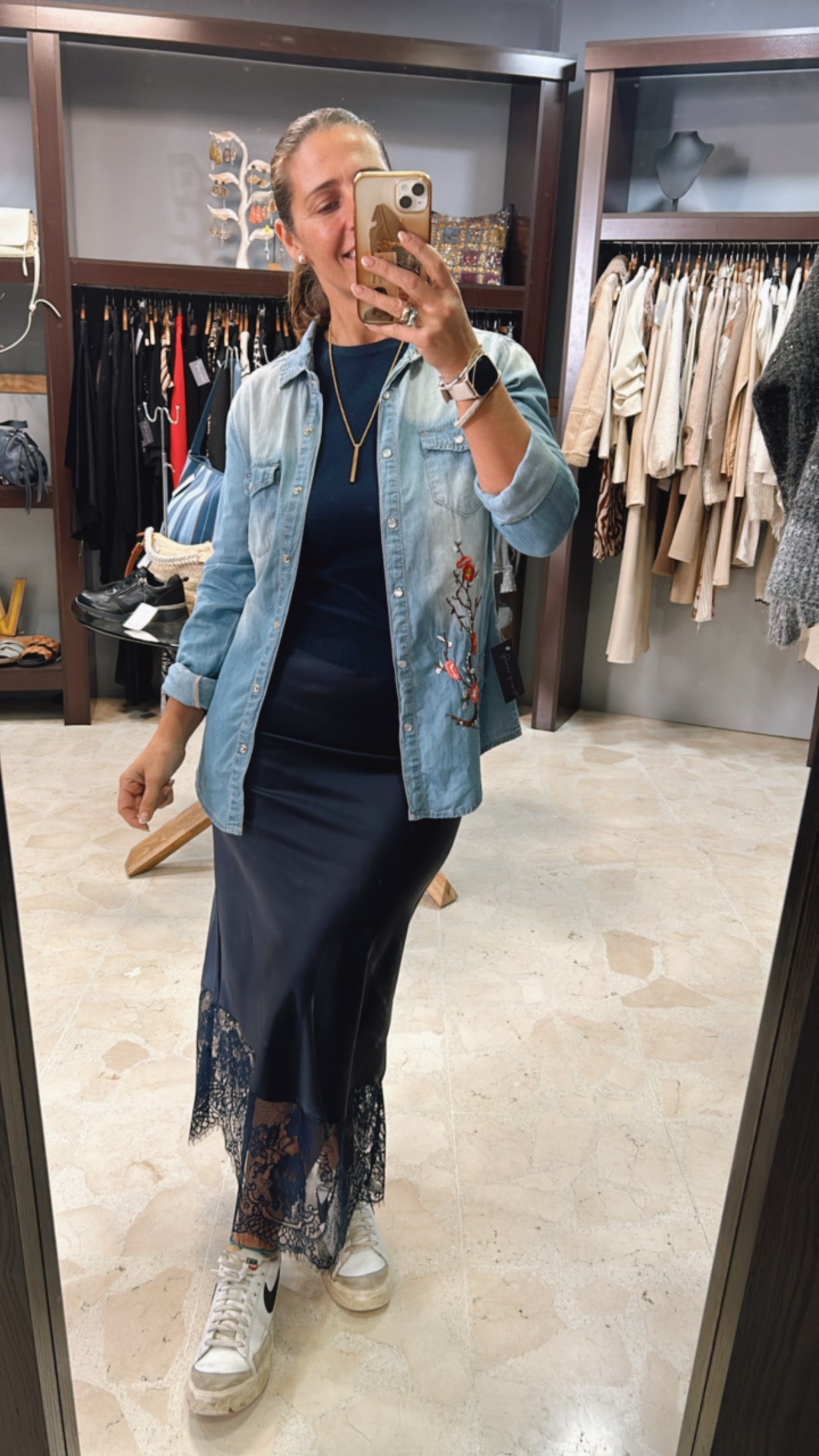 Falda midi satén encaje marino